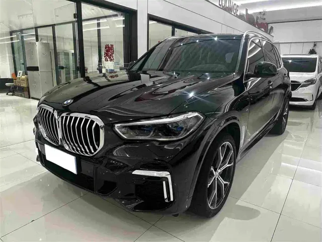 Фотография автомобиля — BMW X5