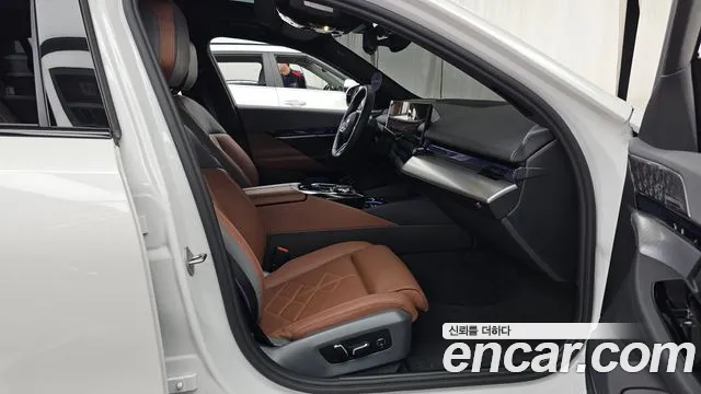 BMW 5-Series 5 серия (G60) 530i xDrive M Sport Pro Special Edition — Фото автомобиля 11