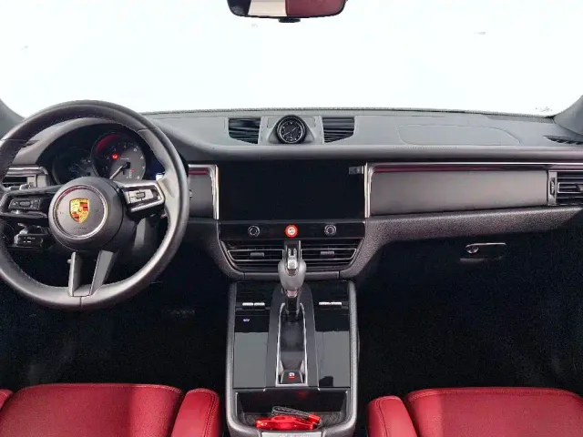 Porsche Macan — Фото автомобиля 11