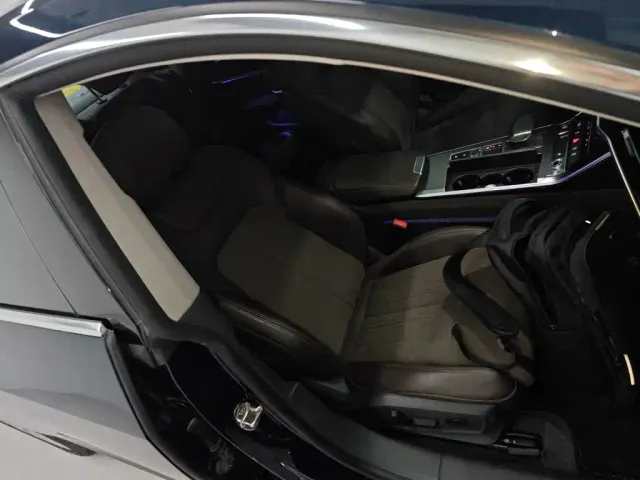 Audi A7L — Фото автомобиля 16