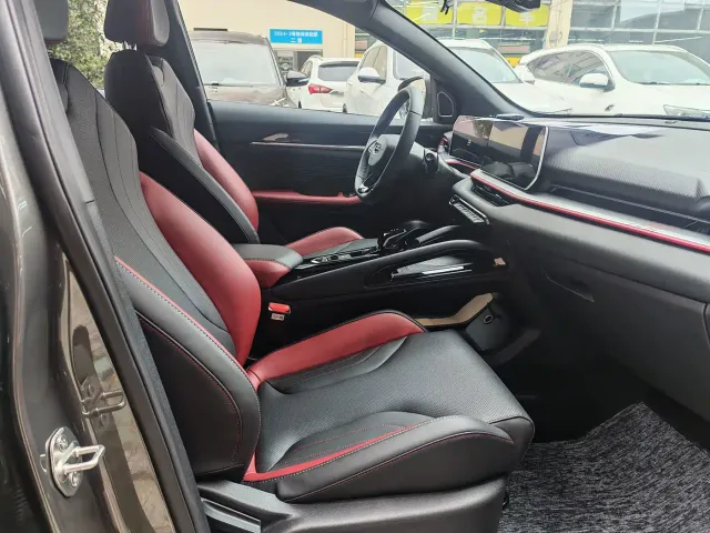 Geely Binyue — Фото автомобиля 15
