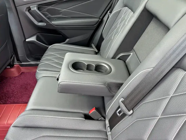 Volkswagen Tiguan L — Фото автомобиля 17