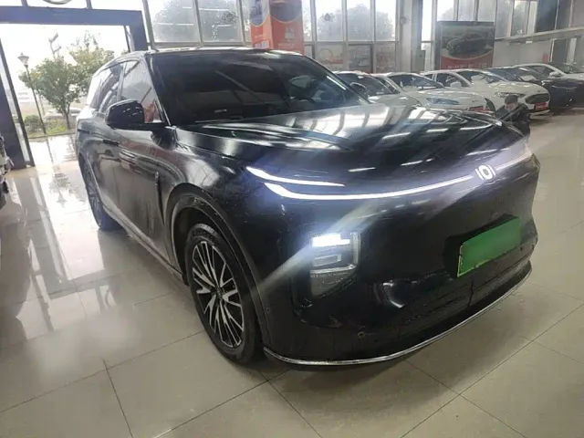 Changan Qiyuan Q07 — Фото автомобиля 3