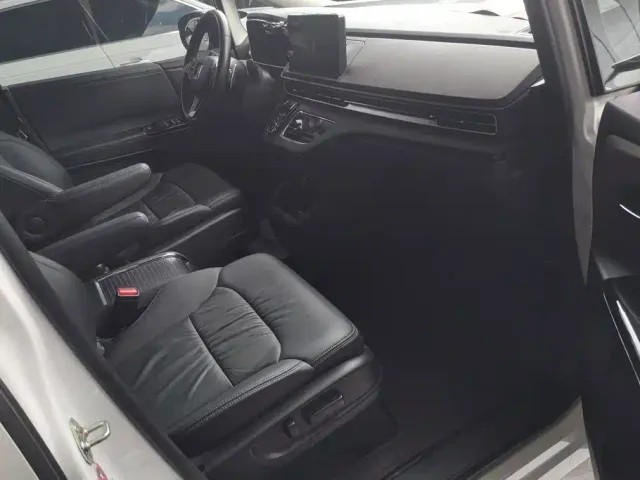 Honda Odyssey — Фото автомобиля 8