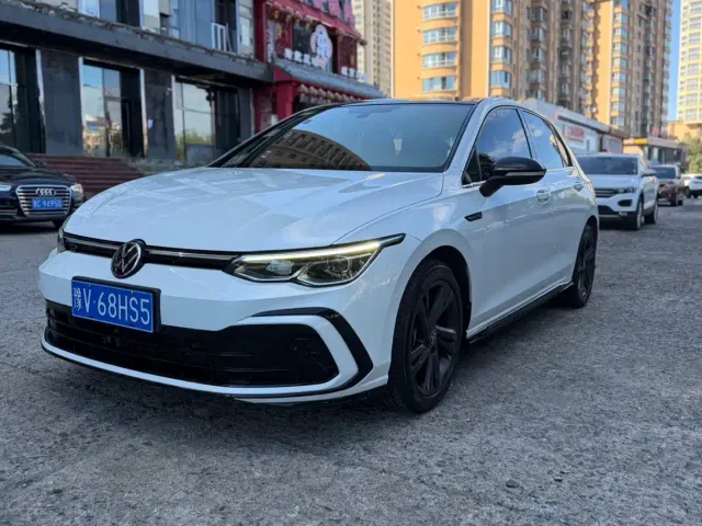 Фотография автомобиля — Volkswagen Golf