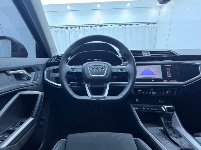 Audi Q3 — Фото автомобиля 12