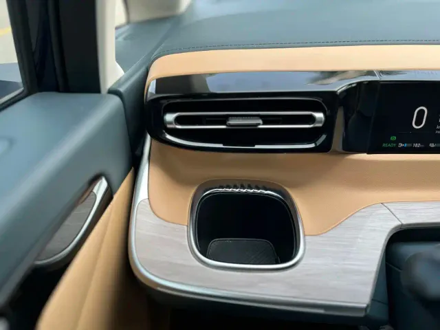 GAC Trumpchi E8 — Фото автомобиля 8