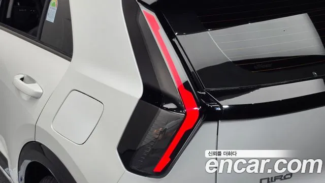 Kia Niro Prestige — Фото автомобиля 22
