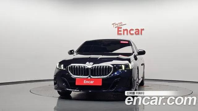 BMW 5 Series G60 — Фото автомобиля 3