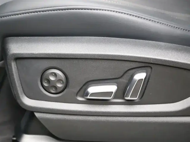 Audi Q5L — Фото автомобиля 13