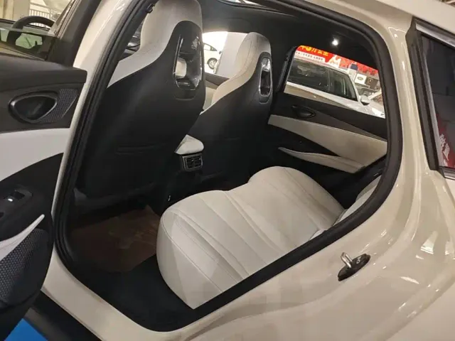 BYD Seal 06 — Фото автомобиля 12