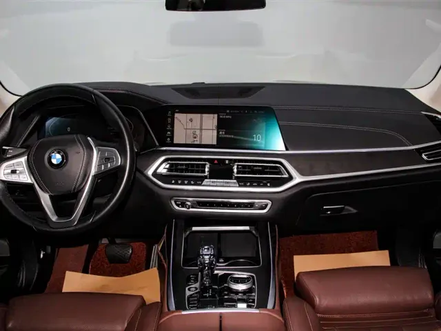 BMW X7 — Фото автомобиля 14