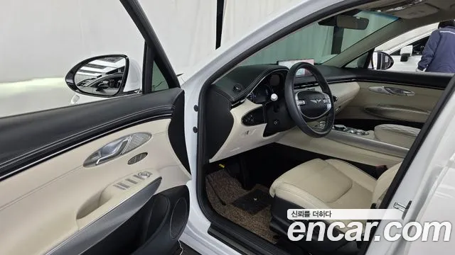 Genesis GV70 — Фото автомобиля 15