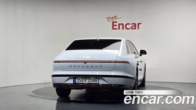 Hyundai Grandeur GN7 — Фото автомобиля 3