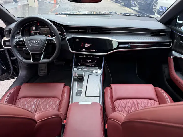 Audi A7L — Фото автомобиля 12