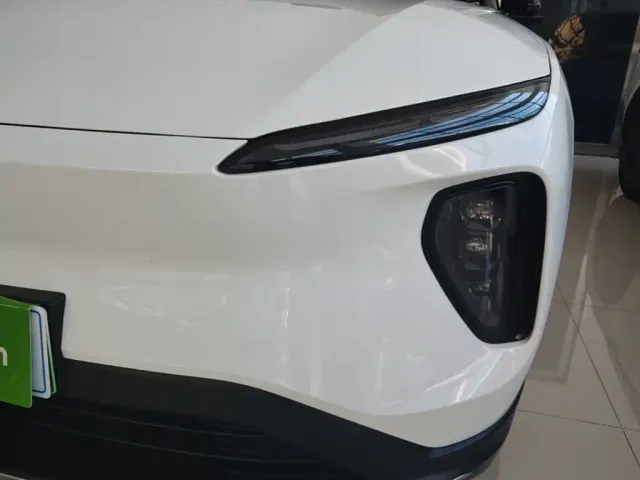 Nio ES6 — Фото автомобиля 23