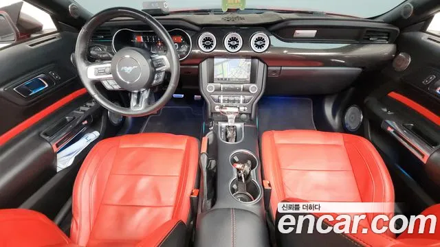 Ford Mustang — Фото автомобиля 7