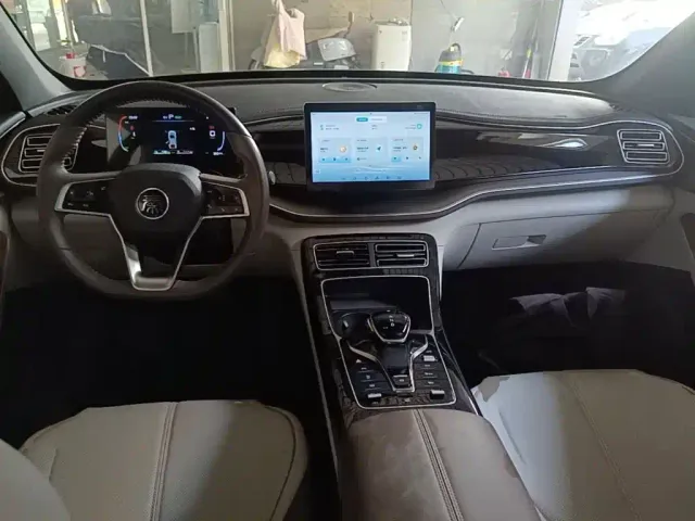 BYD Qin PLUS — Фото автомобиля 9