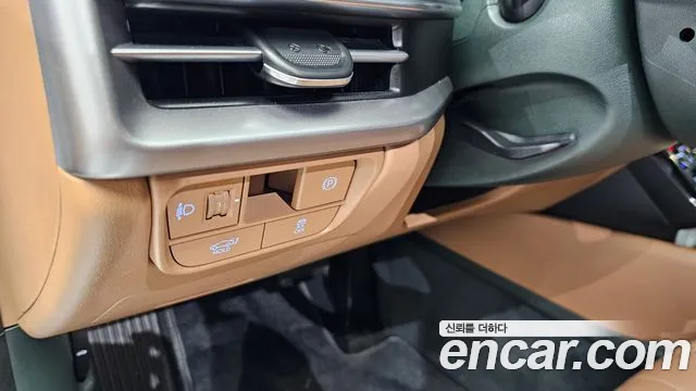 Hyundai Grandeur Grandeur (GN7) 2.5 Бензин 2WD — Фото автомобиля 27