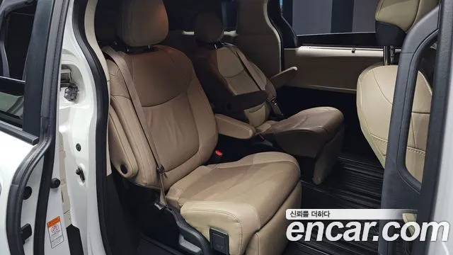 Toyota Sienna 4th Gen — Фото автомобиля 17