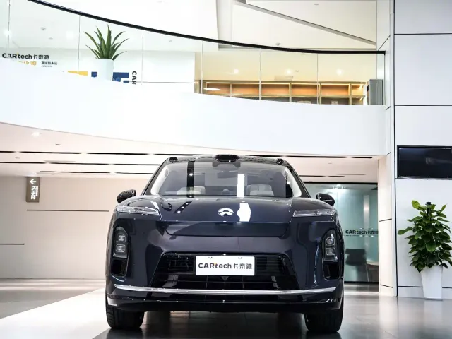 Nio ES8 — Фото автомобиля 2
