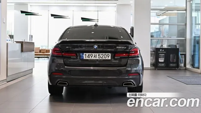 BMW 5-Series 5 серия (G30) 523d xDrive M Sport — Фото автомобиля 4
