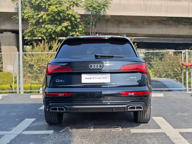 Audi Q5L — Фото автомобиля 5