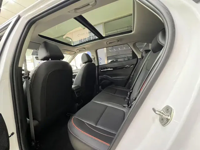 Kia Seltos — Фото автомобиля 7