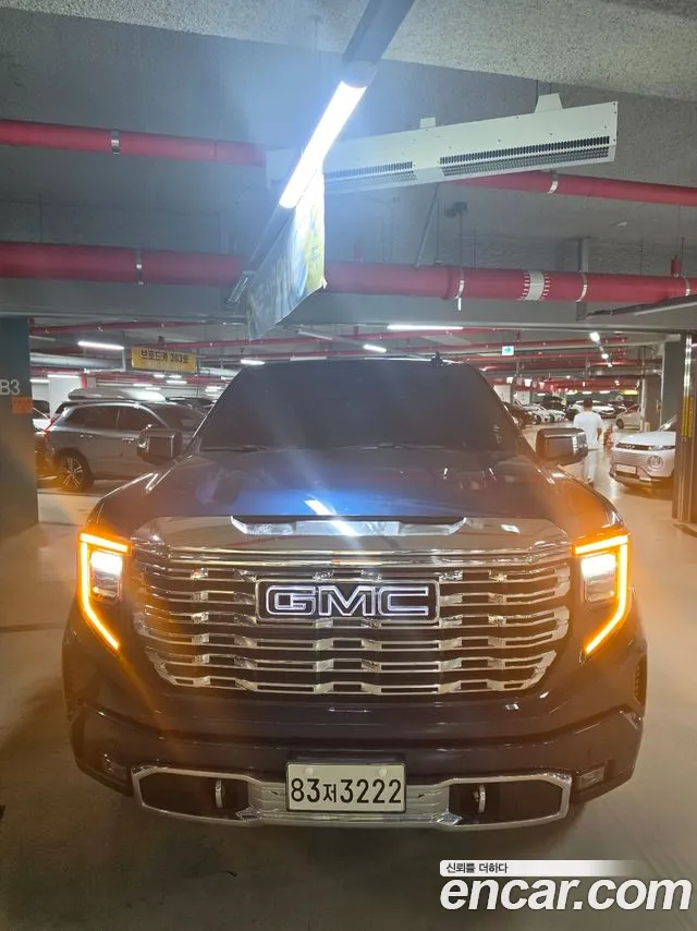 Фотография автомобиля — GMC Sierra