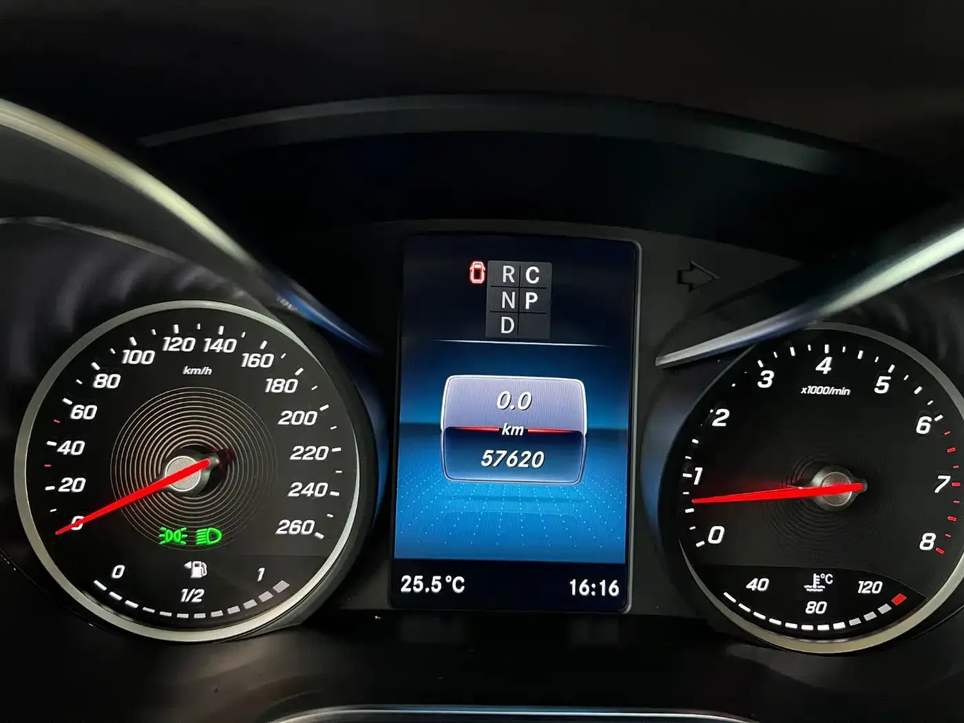 Mercedes-Benz Mercedes-Benz V-Class 2022 V 260 L Long Wheelbase Luxury Edition — Фото автомобиля 8