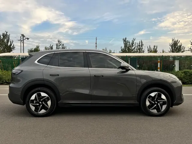 Geely Galaxy E5 — Фото автомобиля 17