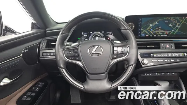 Lexus ES — Фото автомобиля 5