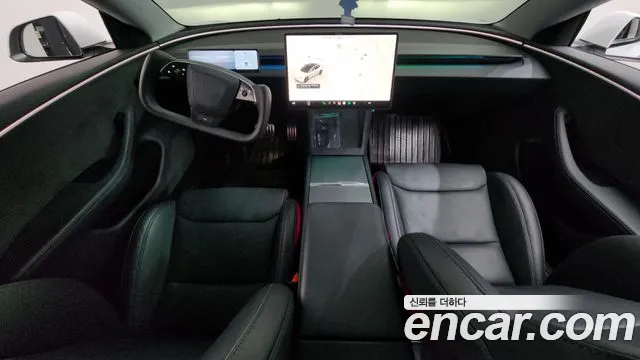 Tesla Model 3 — Фото автомобиля 6