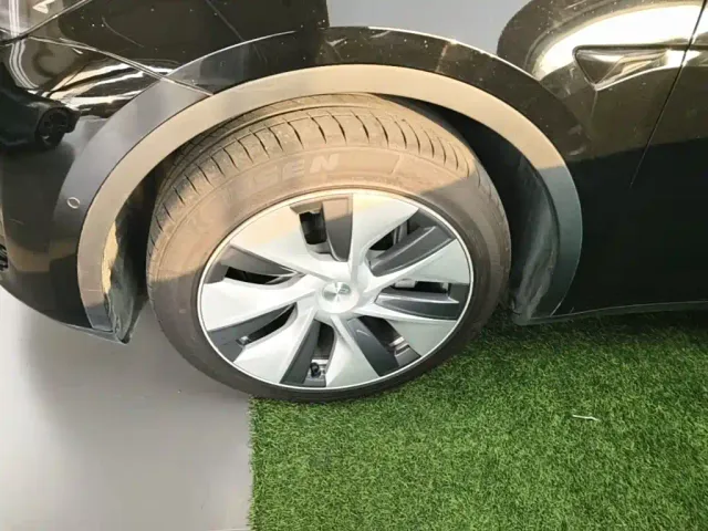 Tesla Model Y — Фото автомобиля 22