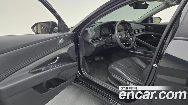 Hyundai Avante CN7 — Фото автомобиля 11