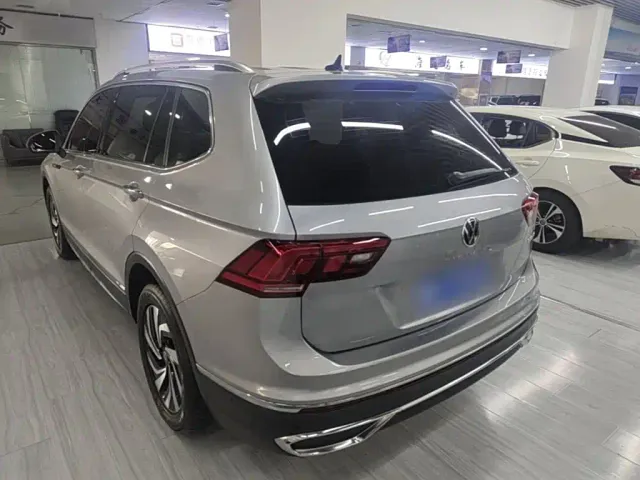 Volkswagen Tiguan L — Фото автомобиля 4
