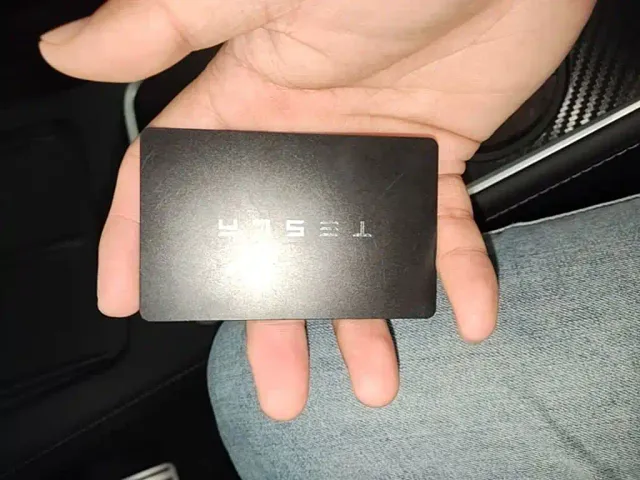 Tesla Model Y — Фото автомобиля 8