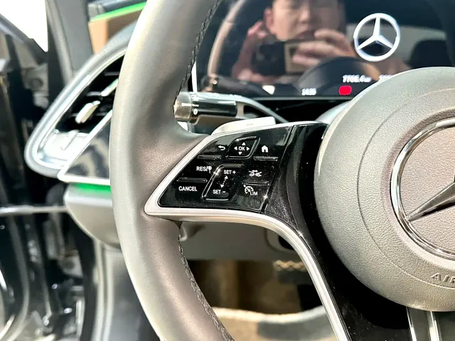 Mercedes-Benz E-Class — Фото автомобиля 12