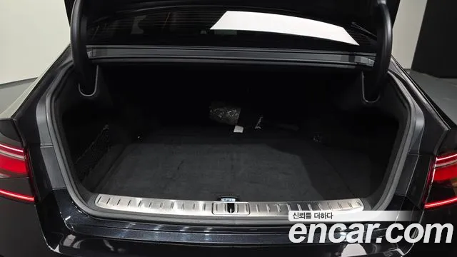 Genesis G90 Бензин 3.5 Turbo e-S/C AWD LWB — Фото автомобиля 20