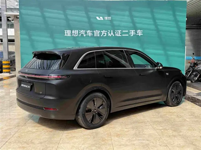 Li Auto L7 — Фото автомобиля 15