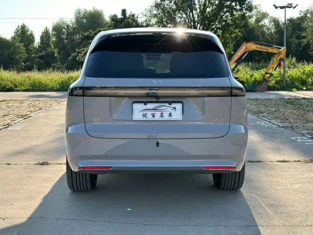 Li Auto L9 — Фото автомобиля 5