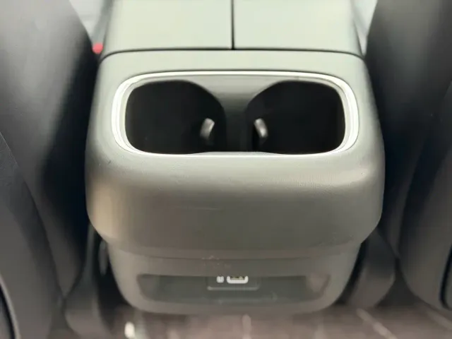 GAC Trumpchi E8 — Фото автомобиля 18