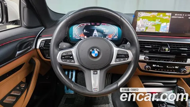 BMW 5 Series G30 — Фото автомобиля 14
