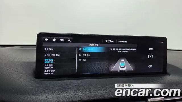 Genesis GV70 — Фото автомобиля 16