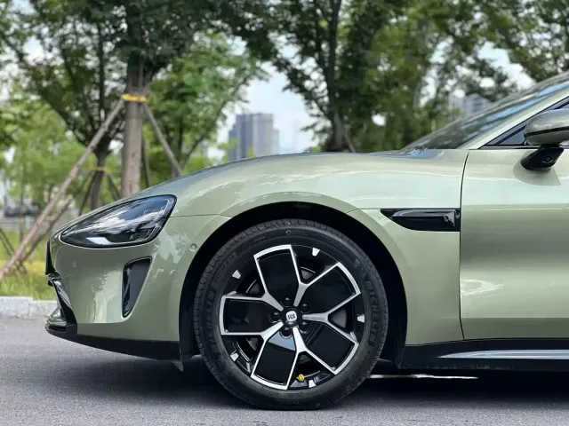 Xiaomi SU7 — Фото автомобиля 6