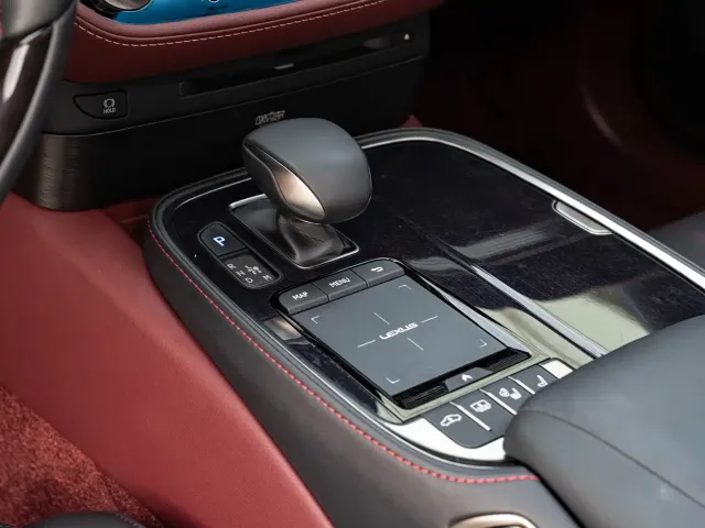Lexus LS — Фото автомобиля 15