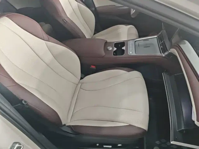 BYD Seal 07 DM-i — Фото автомобиля 24