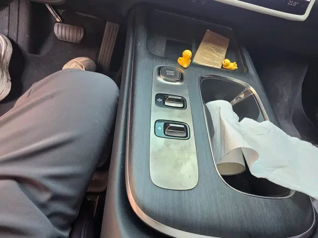 Xiaomi SU7 — Фото автомобиля 7