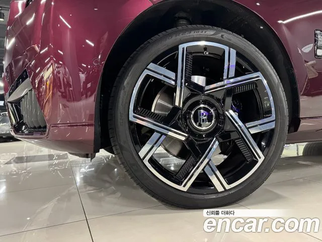 Rolls-Royce Cullinan — Фото автомобиля 14