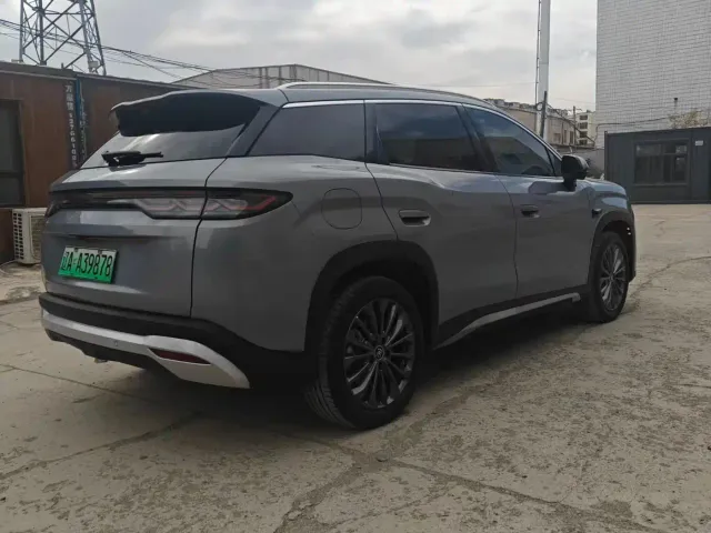 BYD Song Ultra — Фото автомобиля 9
